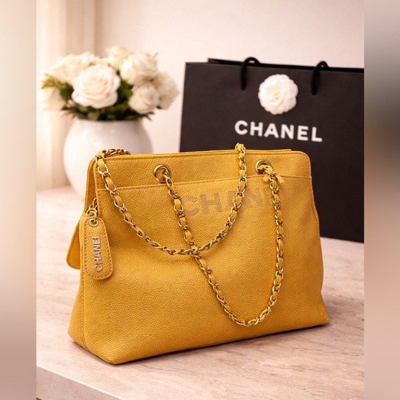 CHANEL Handbags - CHANEL Shoulder Bag